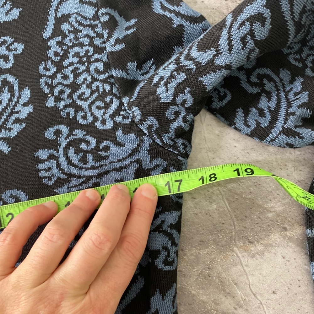 Peruvian Connection Blue Floral Jacquard Damask Cardigan XS
Mandarin Collar - Picture 9 of 11